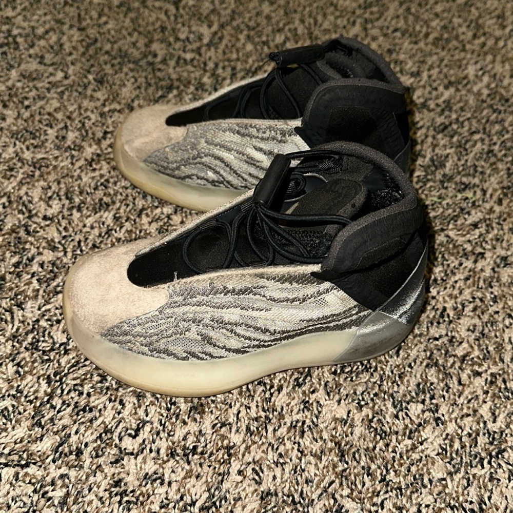 Toddler Yeezy shoes